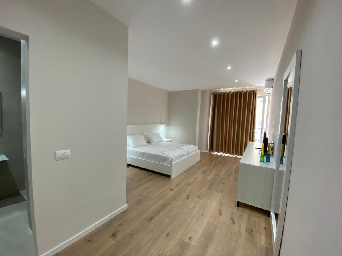 Violet'S Boutique Apartments Sarande Luaran gambar