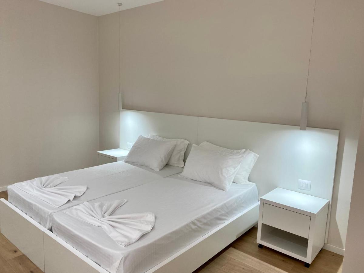 Violet'S Boutique Apartments Sarande Luaran gambar