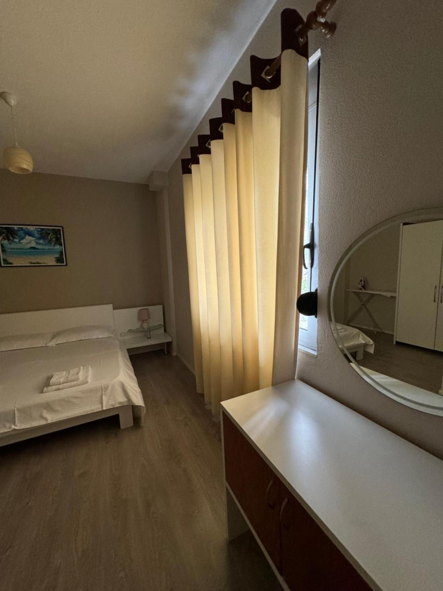 Violet'S Boutique Apartments Sarande Luaran gambar
